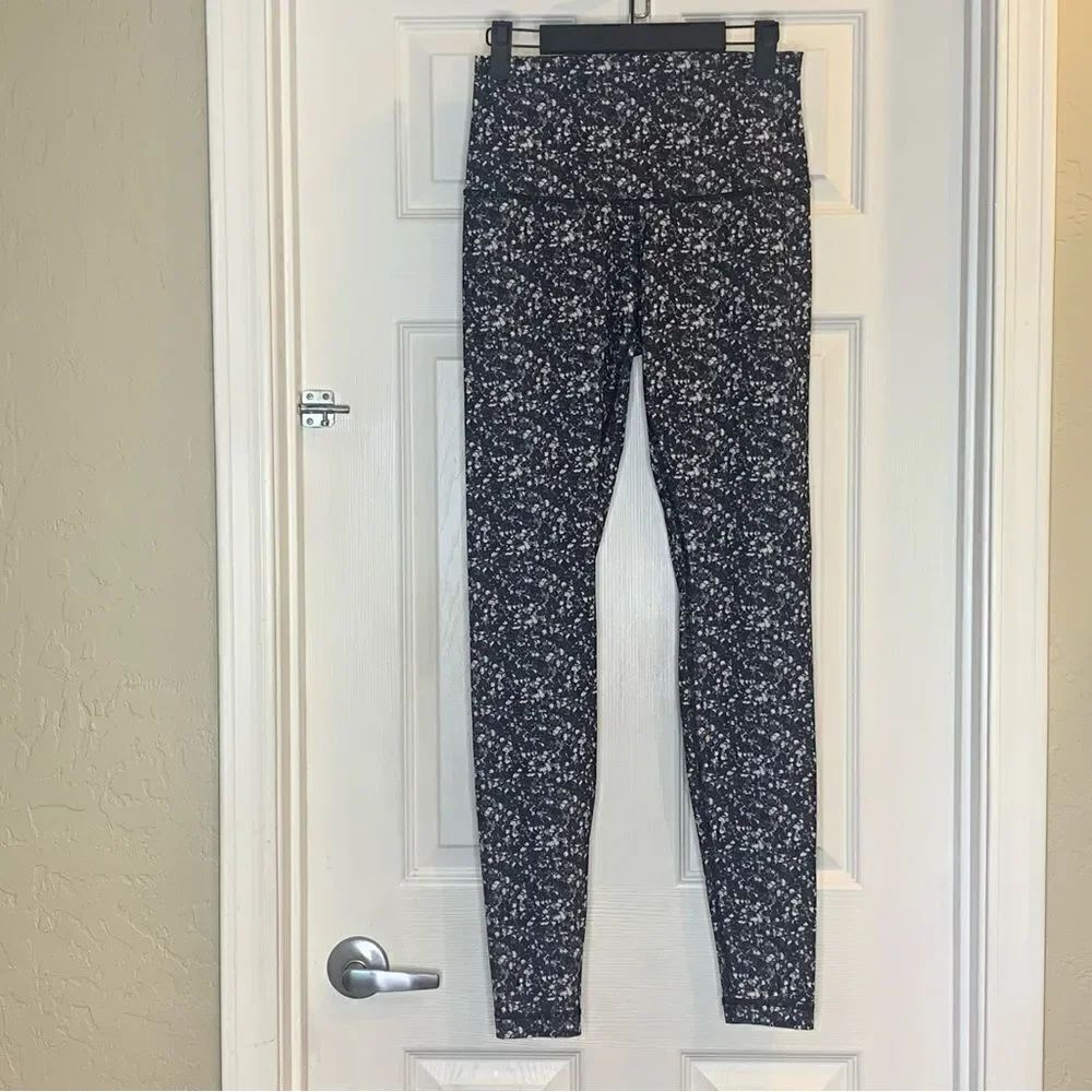 Lululemon Wunder Under Pant (Hi-Rise) Splatter White Black Women's Size 6